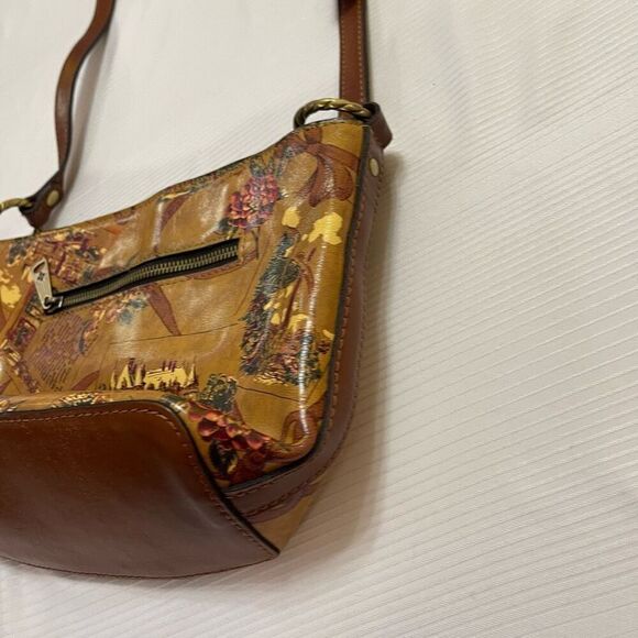 PATRICIA NASH Kirby My European Trip East-West Crossbody Bag - Picture 8 of 13